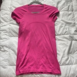 Lululemon Athletica Hot Pink Short Sleeve Tee